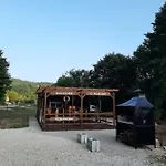 Autocamp Aqualand مكان تخييم *